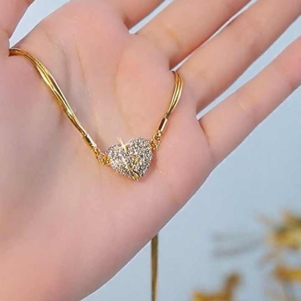 Magnetic Heart Shaped Pendant Neklace