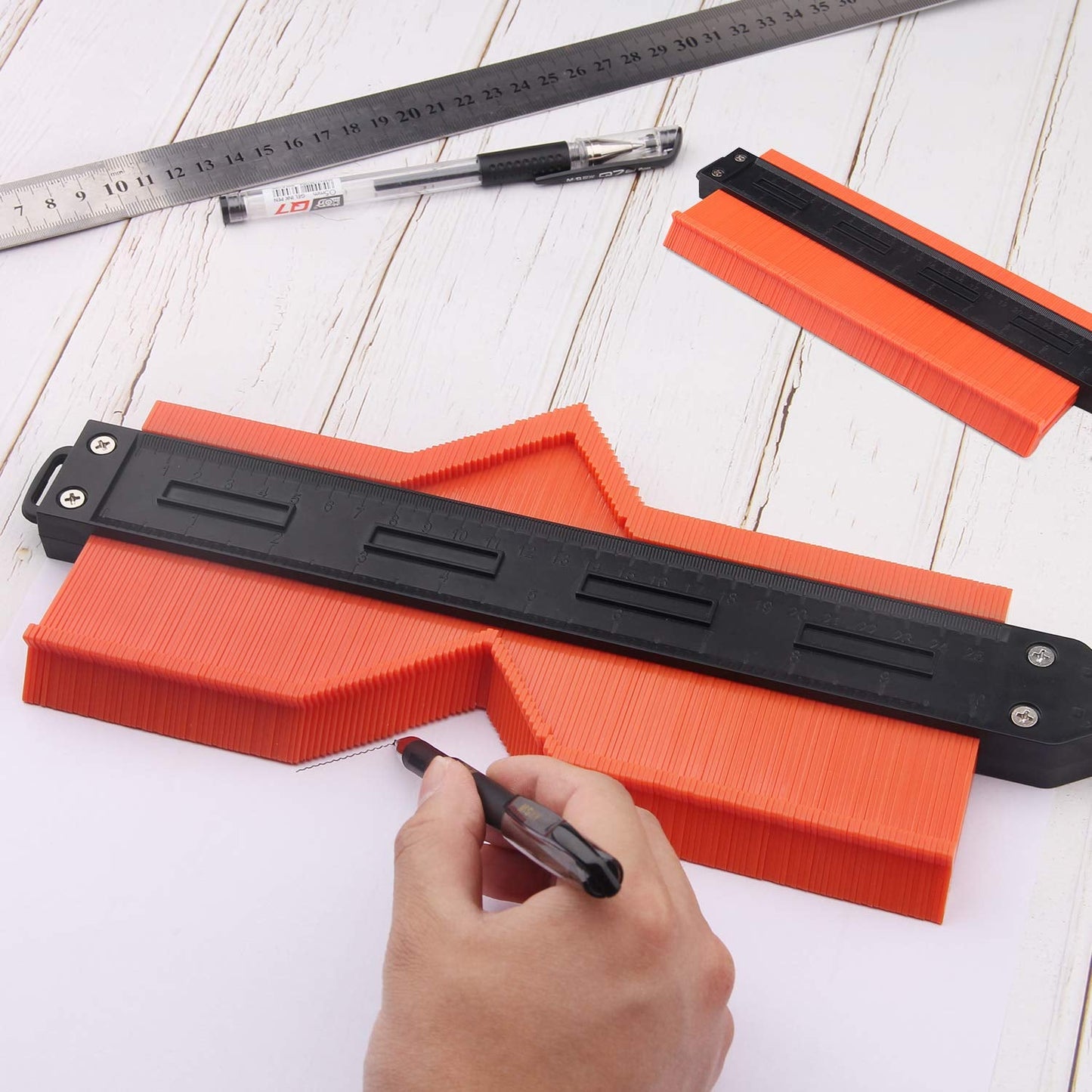 Lockable Edge Shaping Measure Ruler